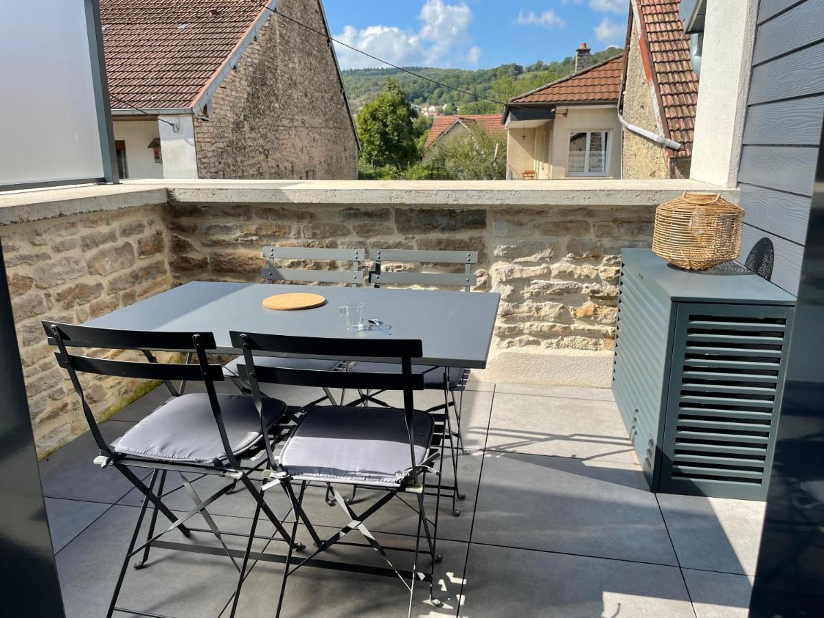 Appart-Hotel N 4 Calme Avec Terrasse, Wi-Fi Haut Debit, Petit-Dejeuner, Room-Service Et Parking Prive Chouzelot Exterior foto